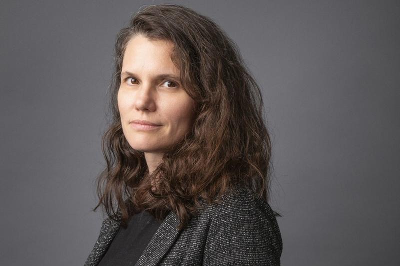 Les insultes de Donald Trump contre les femmes journalistes se multiplient. Dans sa chronique hebdomadaire LES PASSANTES, Fabienne Lemahieu s’interroge sur la portée de telles attaques. Les femmes sont-elles les instruments de sa haine des médias ou la presse est elle le véhicule du mépris qu’elles lui inspirent ? Les insultes de Donald Trump contre les femmes journalistes se multiplient. Dans sa chronique hebdomadaire LES PASSANTES, Fabienne Lemahieu s’interroge sur la portée de telles attaques. Les femmes sont-elles les instruments de sa haine des médias ou la presse est elle le véhicule du mépris qu’elles lui inspirent ?