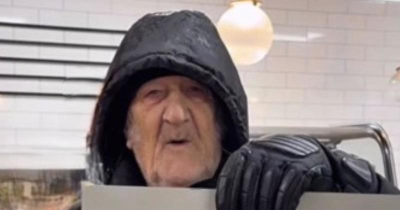 Image of man released after inappropriate comments made to teenage girl Image of man released after inappropriate comments made to teenage girl