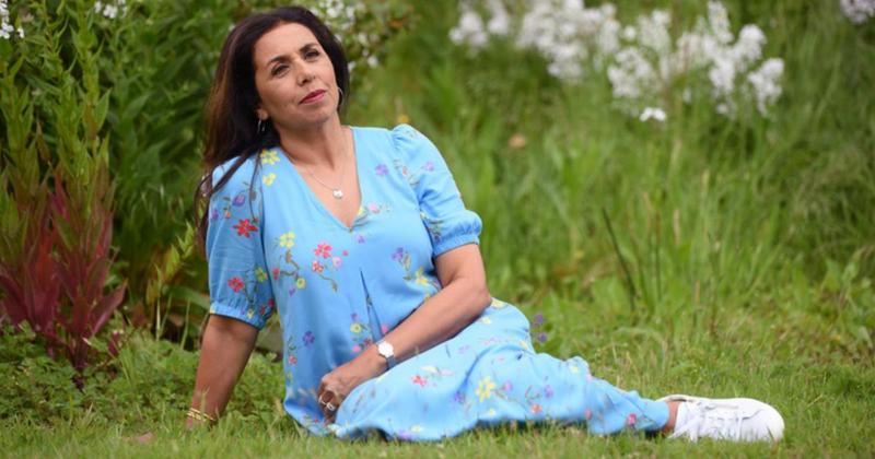 ITV News presenter scatters husband's ashes on 'desperately sad' trip to New Zealand ITV News presenter scatters husband's ashes on 'desperately sad' trip to New Zealand