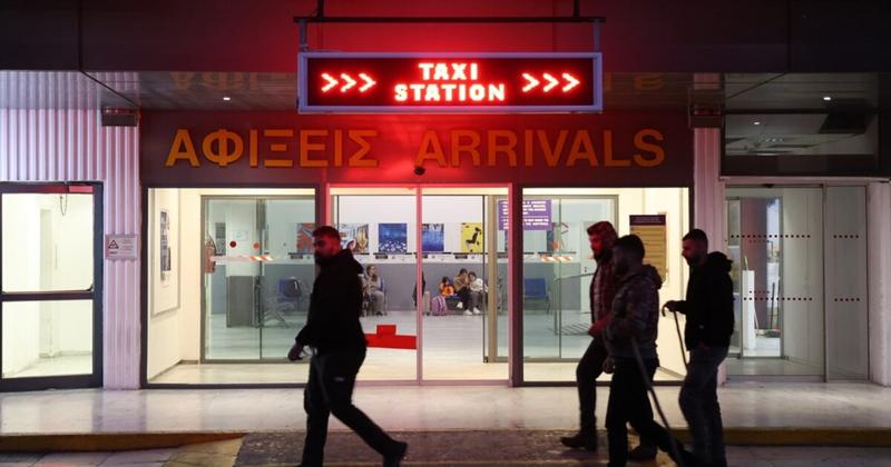 Υπό κατάληψη το αεροδρόμιο Ηρακλείου - Καμία πτήση μέχρι το πρωί Υπό κατάληψη το αεροδρόμιο Ηρακλείου - Καμία πτήση μέχρι το πρωί