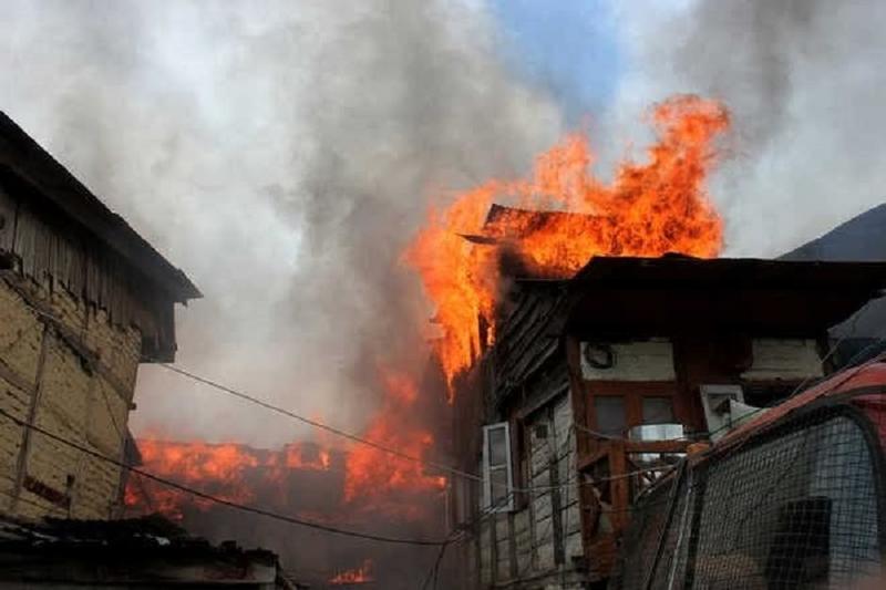 Heaters, Blankets and Rising Flames: Inside Kashmir’s Winter Fire Crisis Heaters, Blankets and Rising Flames: Inside Kashmir’s Winter Fire Crisis