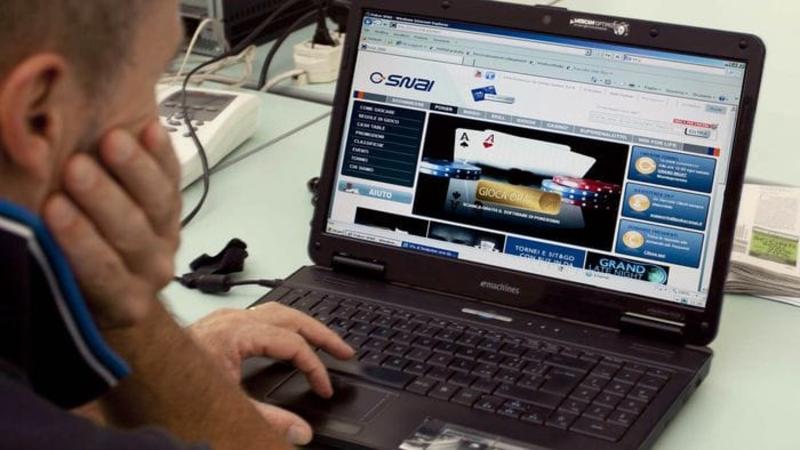 Il gioco d’azzardo è sempre più online. «Rete di sportelli per dare risposte» Il gioco d’azzardo è sempre più online. «Rete di sportelli per dare risposte»