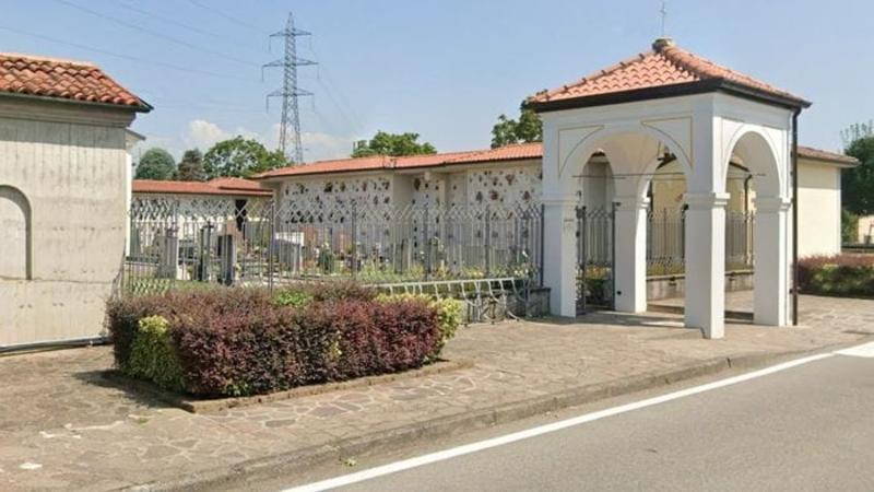 Ladri nel cimitero a Cavernago: di notte e con la nebbia rubano i canali di rame Ladri nel cimitero a Cavernago: di notte e con la nebbia rubano i canali di rame