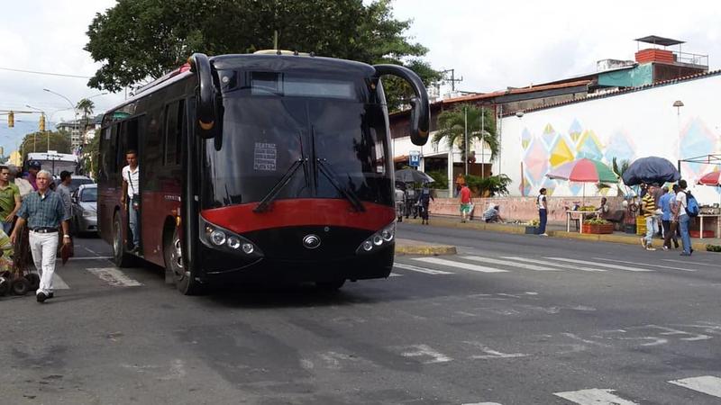 Alcalde de Valera desmiente aumento del pasaje y exigió a transportistas acatar la Gaceta Nacional Alcalde de Valera desmiente aumento del pasaje y exigió a transportistas acatar la Gaceta Nacional