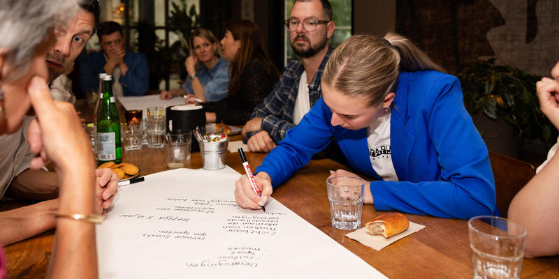 Samen bouwen aan één merk: de co-creatieve citymarketingaanpak van Venlo Samen bouwen aan één merk: de co-creatieve citymarketingaanpak van Venlo