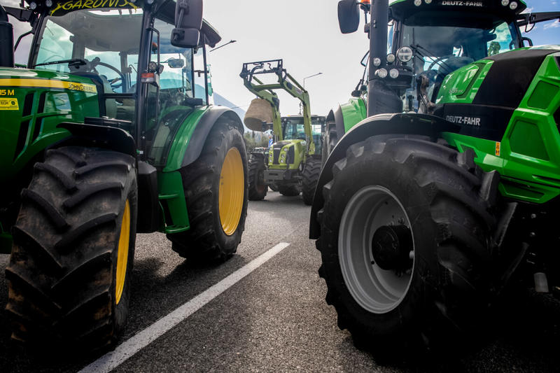 Τι δείχνουν τα μπλόκα των αγροτών Τι δείχνουν τα μπλόκα των αγροτών