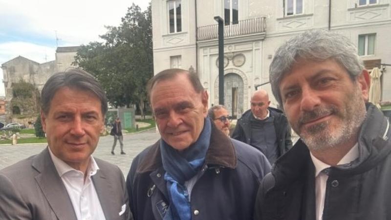 Dai Â«MastellasÂ» ai malumori 5 Stelle, lo slalom di FicoÂ tra partiti e poltrone