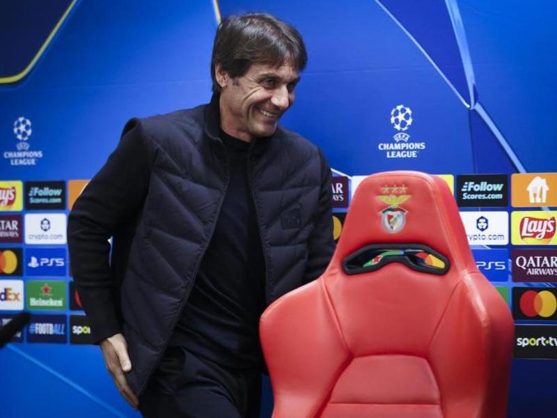 Stasera Benfica-Napoli,Conte: Â«La mia squadraÃ¨ cresciuta nelle difficoltÃ .Â Ora Ã¨ piÃ¹ unitaÂ»