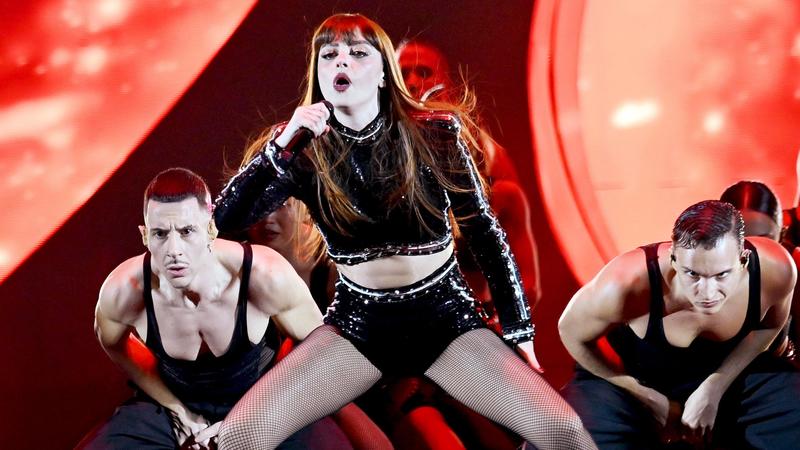 Intervista ad Annalisa: la laurea in fisica, l’asteroide, le (mini) parolacce. “Canto la libertà e la vita travolgente”