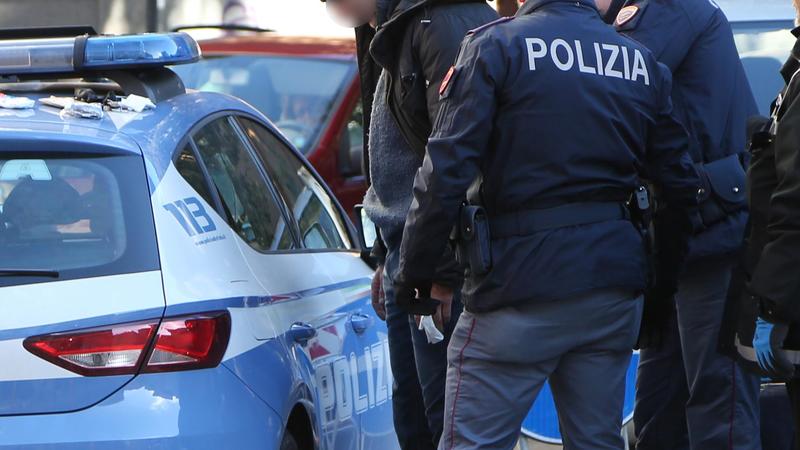 Mafia e narcotraffico, maxi operazione con 50 arresti a Palermo. L’indagine svela le nuove gerarchie di Cosa Nostra Mafia e narcotraffico, maxi operazione con 50 arresti a Palermo. L’indagine svela le nuove gerarchie di Cosa Nostra