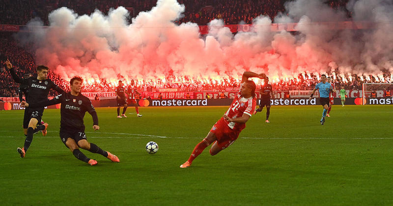 Rücksichtslose Pyro-Show: Die Bayern-Ultras haben nichts gelernt