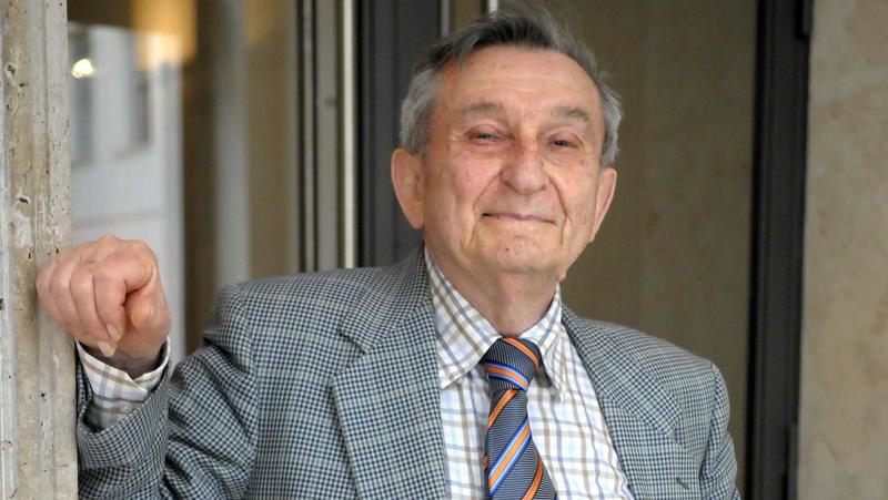 Morto Sergio Flamigni, aveva 100 anni: addio al partigiano e senatore studioso del caso Moro Morto Sergio Flamigni, aveva 100 anni: addio al partigiano e senatore studioso del caso Moro