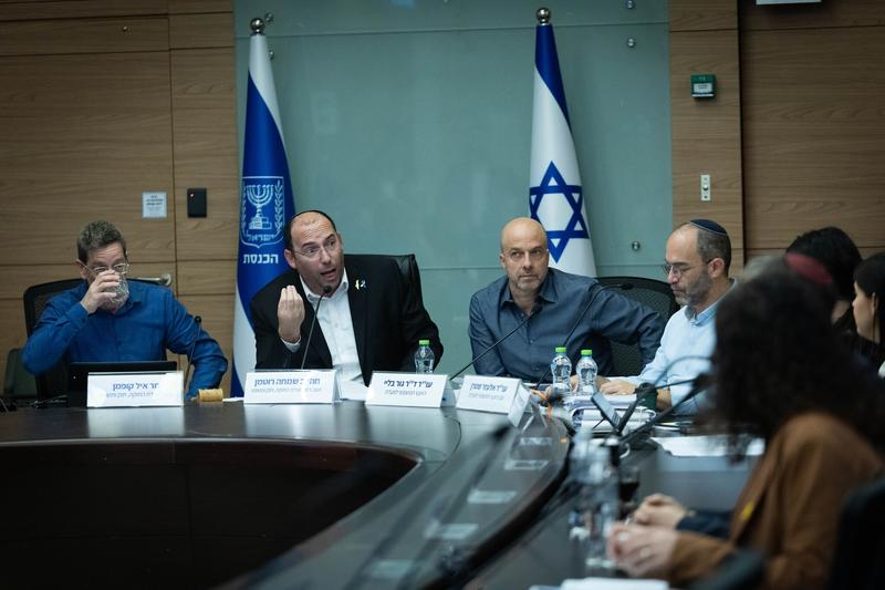 Bill subordinating internal police investigations unit to justice minister advances Bill subordinating internal police investigations unit to justice minister advances