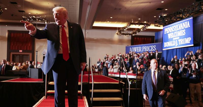 10 Stupid Moments From Trump’s Pennsylvania Rally