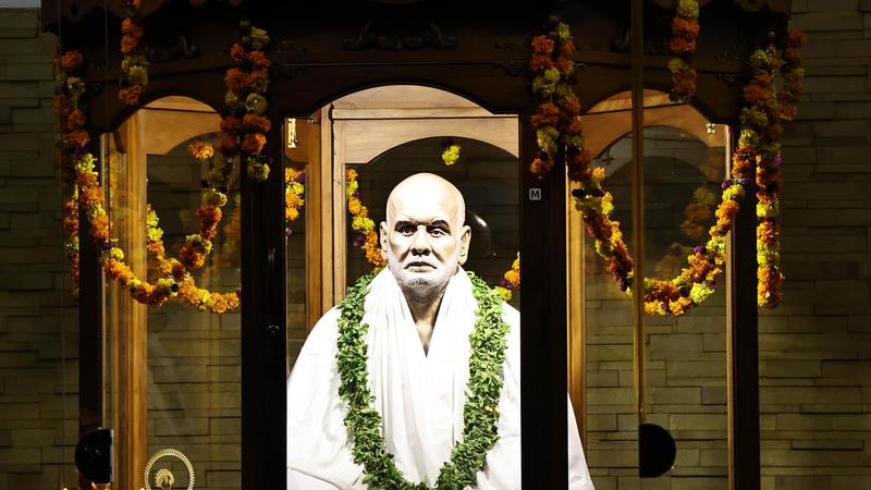 ആഴിയും ആഴവും തിരയും കാറ്റുമാണ് നീ | ദൈവദശകത്തിലെ ഗീതാസാരം 05