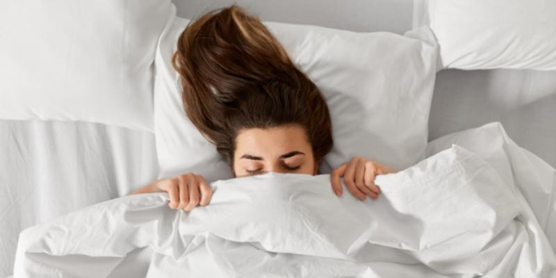 4 tips to re-fluff and revitalize your old duvet to gloriously bring it back to life