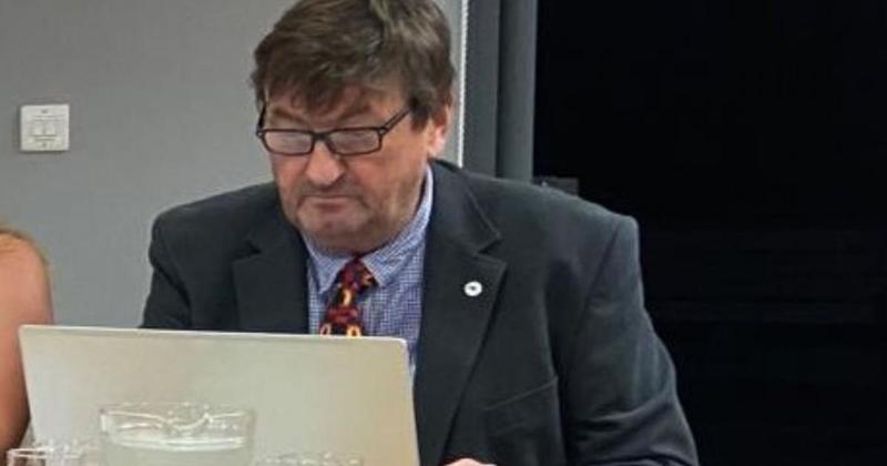 Councillor quits after foul-mouthed outburst at end of crunch bus shelter meeting