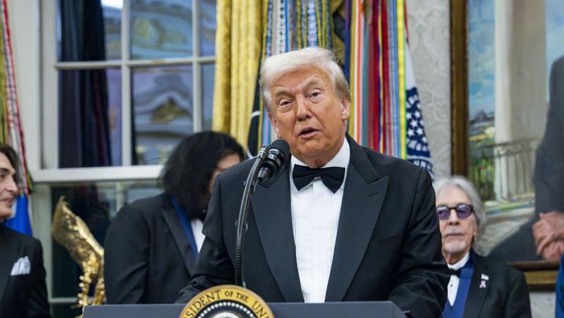 Ο Έλληνας που έκανε προχθές το αίμα του Τραμπ να παγώσει στις φλέβες του Ο Έλληνας που έκανε προχθές το αίμα του Τραμπ να παγώσει στις φλέβες του