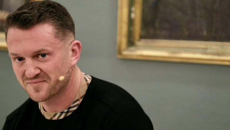 En pussig kombinasjon av bekmørk retorikk og frisk optimisme En pussig kombinasjon av bekmørk retorikk og frisk optimisme