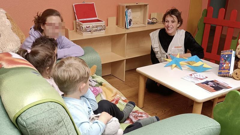 Un tetto per ricominciare per mamme o papà soli. E ad aiutare ci sono i big di “Casa a prima vista”