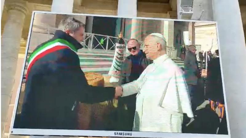 Parmigiano Reggiano. Forme donate al Papa: 