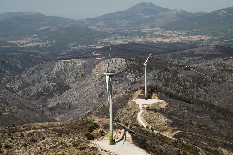 Μην είναι τ’ άπαρτα ψηλά βουνά;