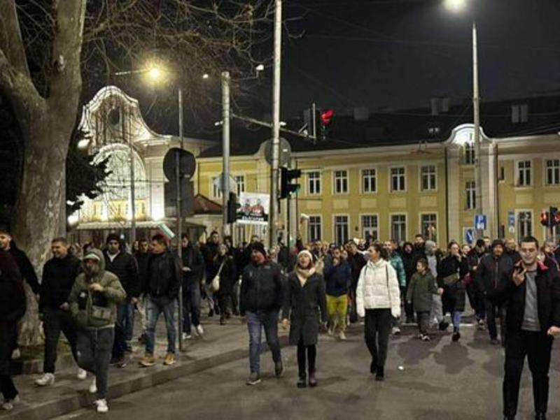 Защо Ганьо не разбира, че при масов протест се ограничава градският транспорт