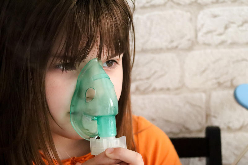 «Мы измучились, кашель не проходил неделями»: что за болезнь настигла россиян всех возрастов этой зимой