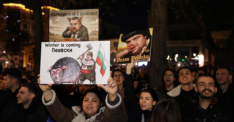 Човекът Пеевски свали кабинета 