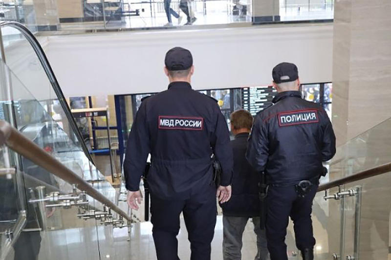 «В метро пинают и обзывают наркоманкой»: страдающие расстройством сна рассказали о мучениях