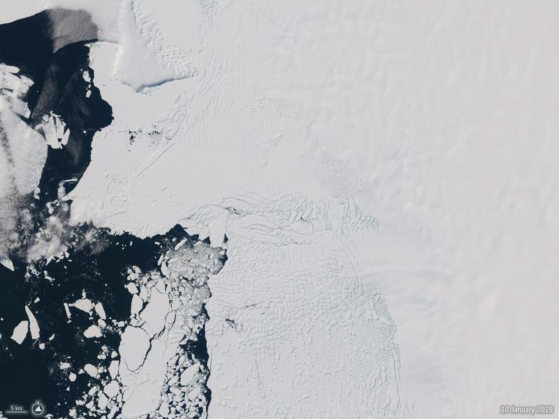 Hundreds of iceberg earthquakes detected at the crumbling end of Antarctica’s Doomsday Glacier