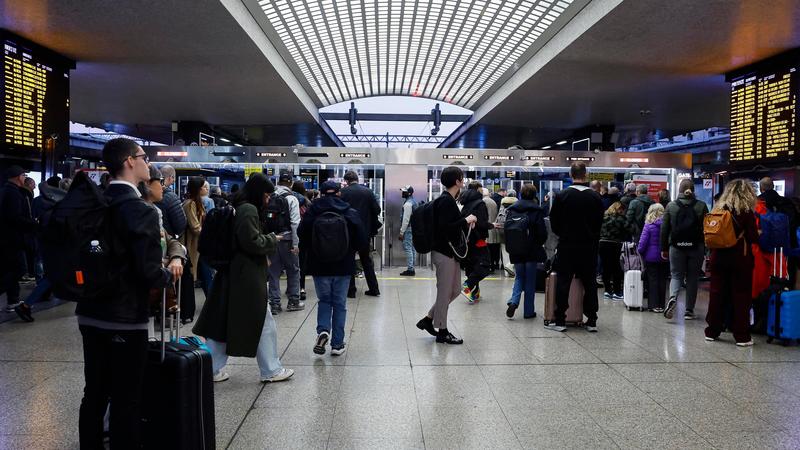 Sciopero generale 12 dicembre: i treni garantiti. Bus, metro e tram, le fasce di garanzia città per città