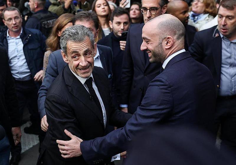 Desde sus celdas Desde sus celdas