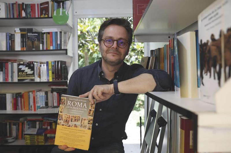 Entrevista a Juan Claudio de Ramón: “Quería escribir un libro integral de Roma”