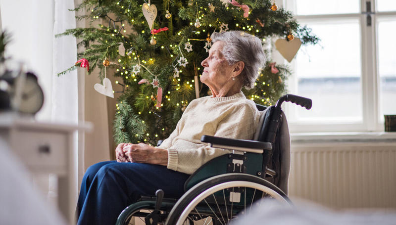 Barnet i krybben er «Gud med oss» Barnet i krybben er «Gud med oss»