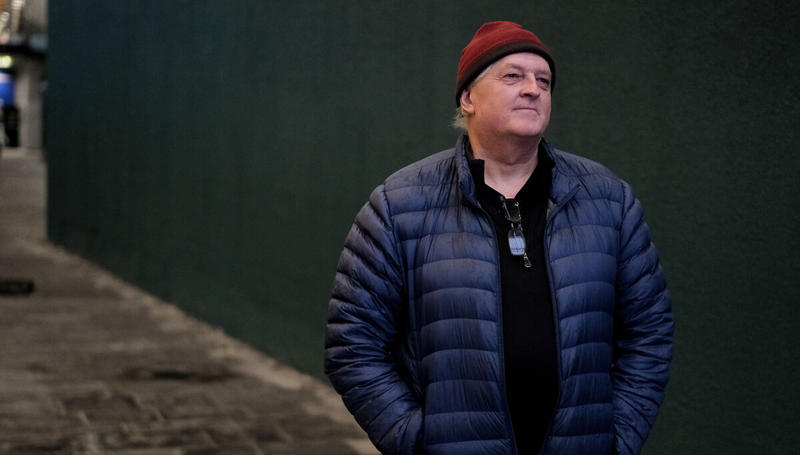 Går det an å ha to tanker i hodet på samme tid? Går det an å ha to tanker i hodet på samme tid?