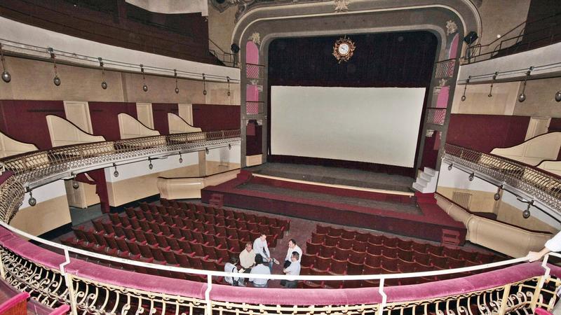 Politeama, va all’asta il cineteatro di Como aperto nel 1910. Il Comune vuole incassare 3,8 milioni di euro 
