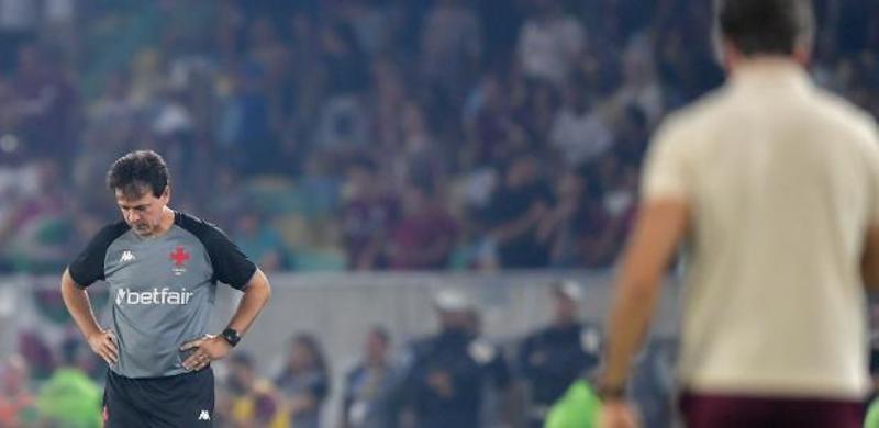 Quem você preferiria no seu time: Diniz ou Zubeldía?