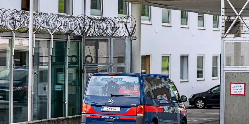 Die Fußfessel ist kein Gnadenakt, sondern moderner Strafvollzug Die Fußfessel ist kein Gnadenakt, sondern moderner Strafvollzug