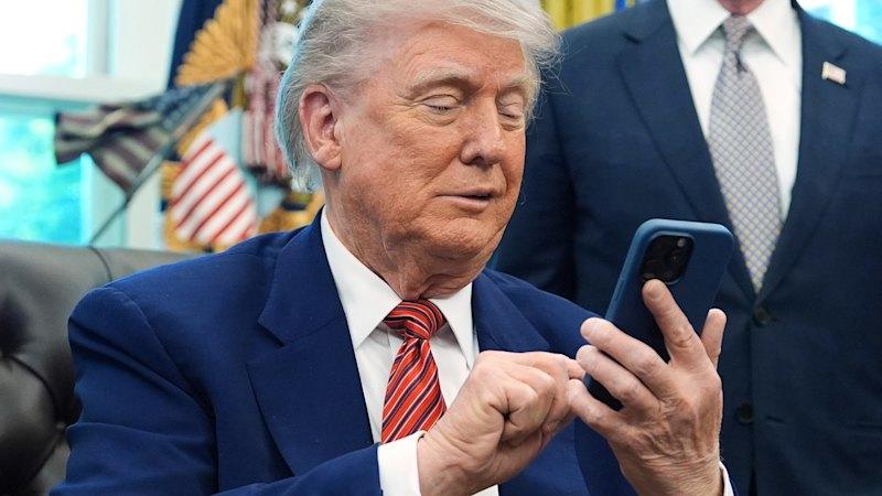 Trump won’t shield US teens on social media but wants to scroll through yours Trump won’t shield US teens on social media but wants to scroll through yours