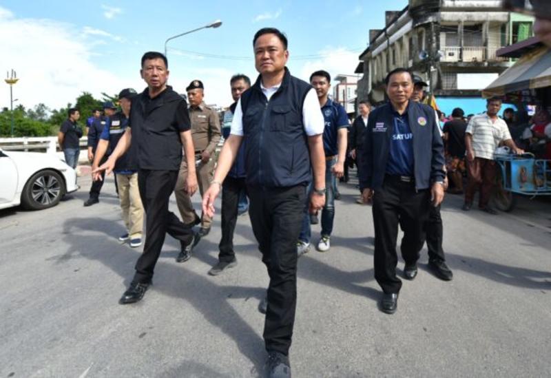 Thai Prime Minister Gains Royal Approval For Dissolution of Parliament