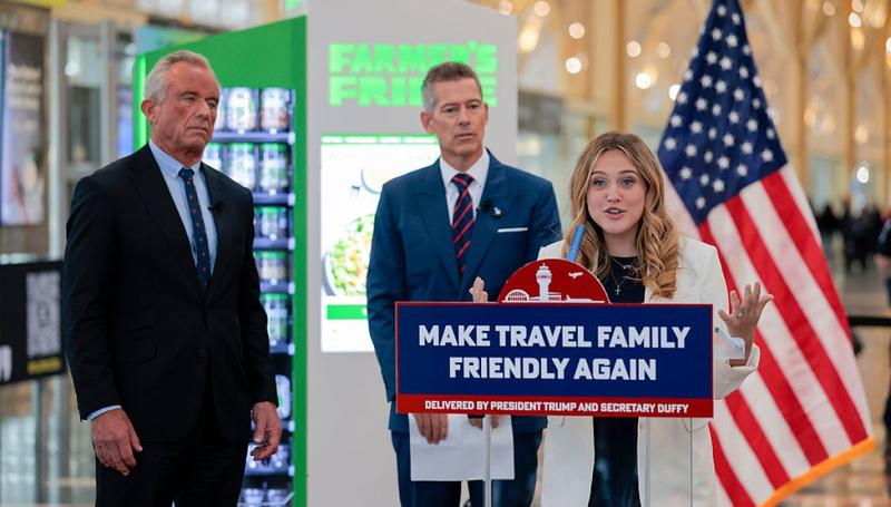 An airport spectacle for the whole family An airport spectacle for the whole family