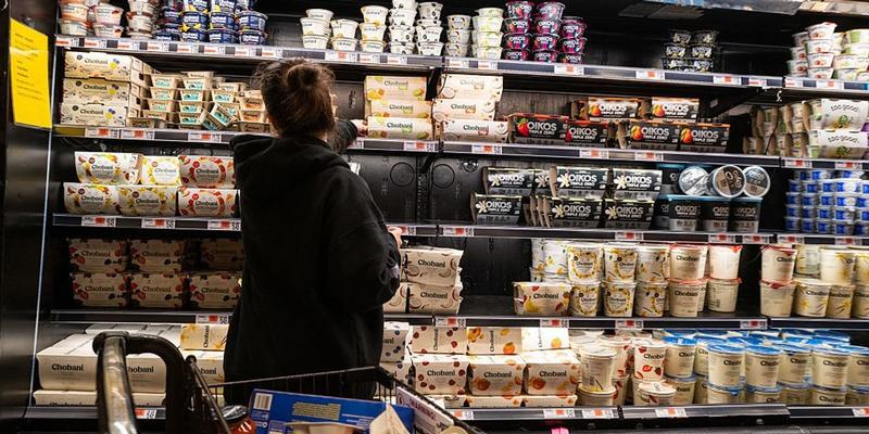 New Polling Shows That the Bottom Has Fallen Out for Trump’s Economic Job Performance New Polling Shows That the Bottom Has Fallen Out for Trump’s Economic Job Performance