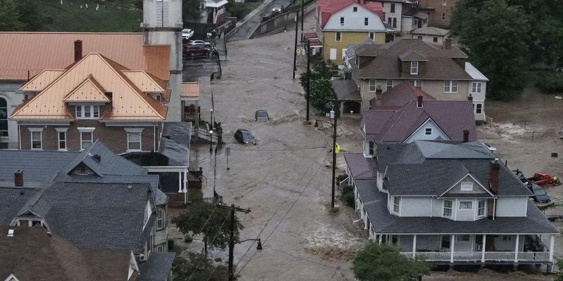 Trump Doesn't Have to Eliminate FEMA to Screw Disaster Victims Trump Doesn't Have to Eliminate FEMA to Screw Disaster Victims