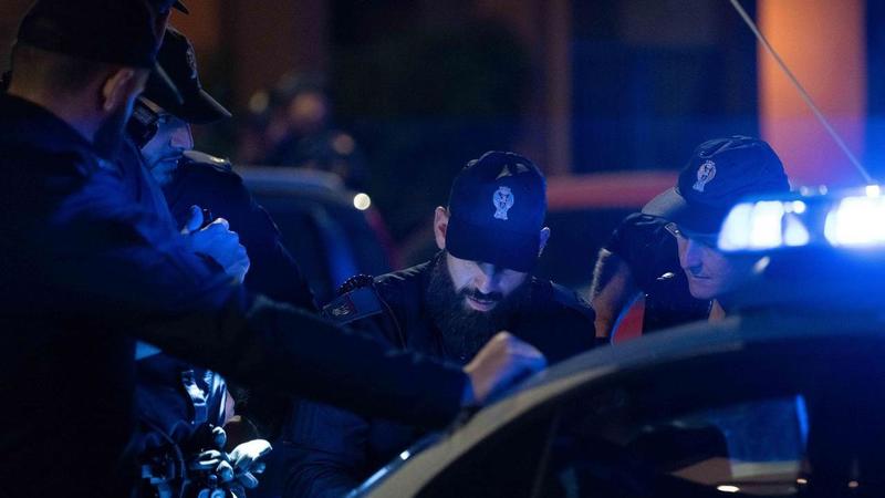 Picchia e imprigiona in casa una donna per 24 ore: lei si salva inviando coordinate gps a un amico