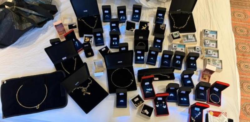 PF apreende joias na casa de ex-assessora de Lira que lidava com emendas