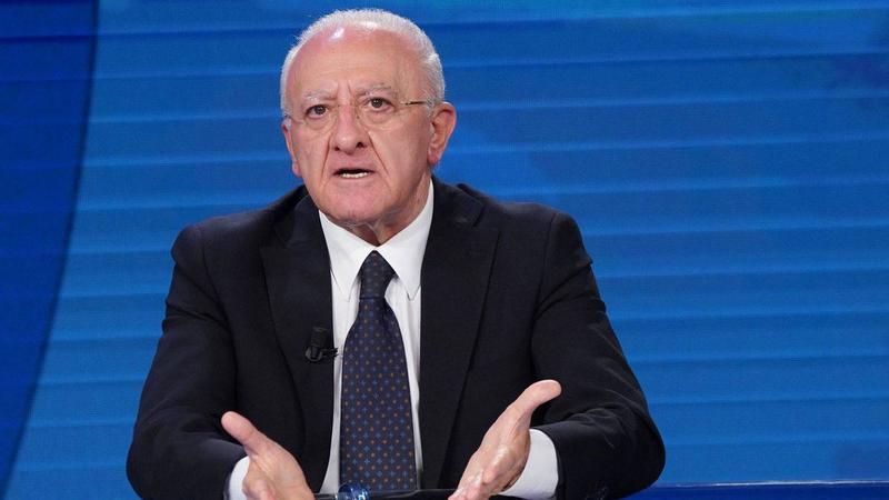 De Luca, affondo su Atreju e le «feste politiche»: «Si confondono con il cabaret e le sceneggiate» De Luca, affondo su Atreju e le «feste politiche»: «Si confondono con il cabaret e le sceneggiate»