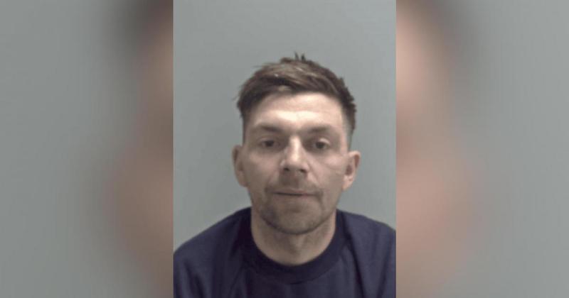 Sex offender jailed after stealing alcohol and cigarettes from shop Sex offender jailed after stealing alcohol and cigarettes from shop