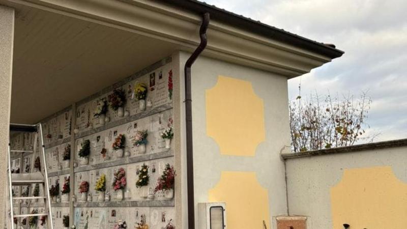 Cavernago, il regalo degli Alpini alla comunità: sistemati i danni al cimitero