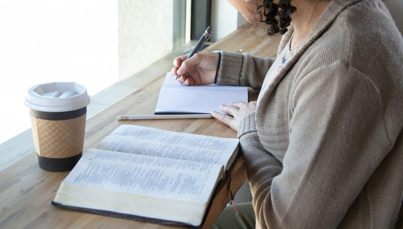 Fare for «hemmelige tekster» i begge ender av Bibelen Fare for «hemmelige tekster» i begge ender av Bibelen